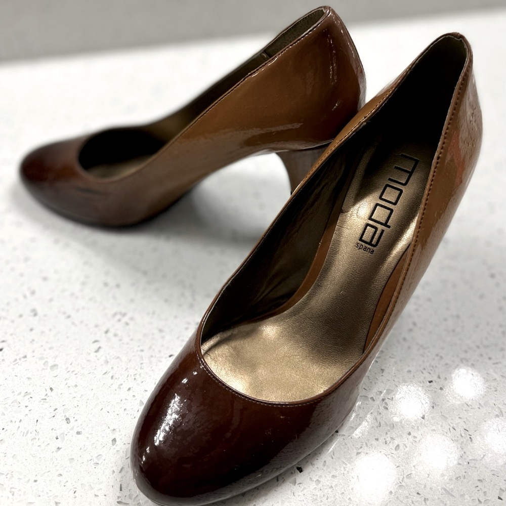 MODA Spana Closed toe heels